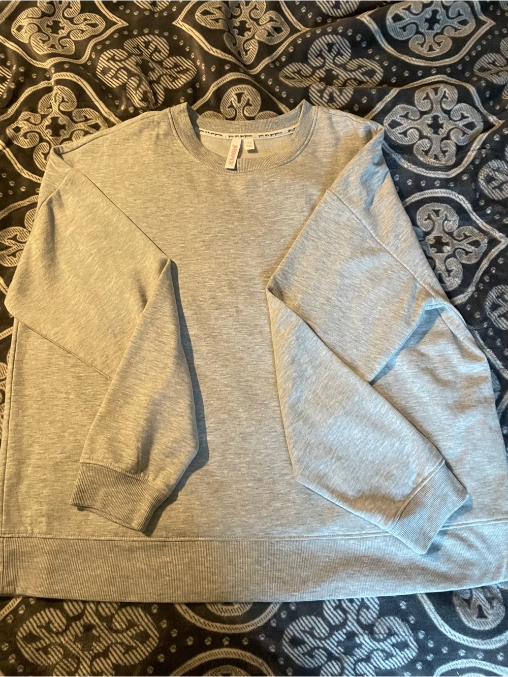 Women’s Gray Crewneck Sweatshirt - Unbranded Classic Comfort